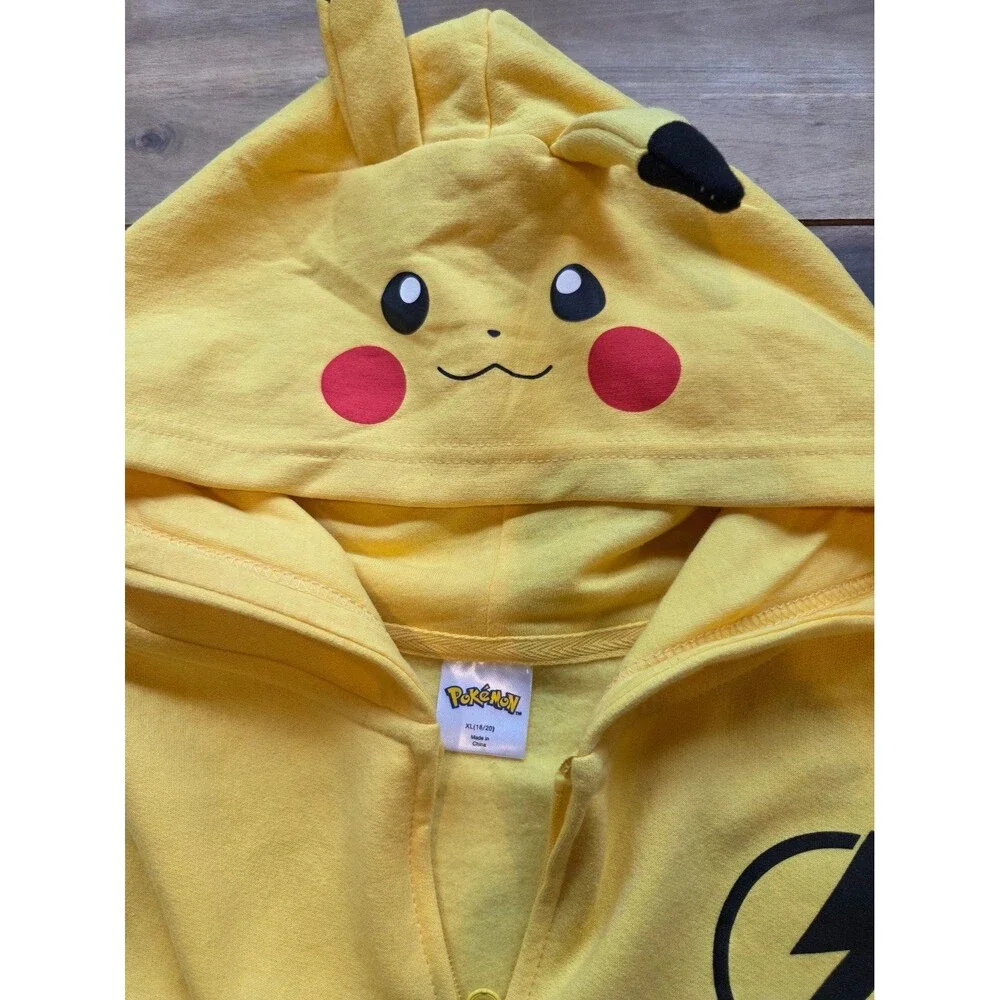 NWT Pokemon Pikachu Hoodie, sz xl